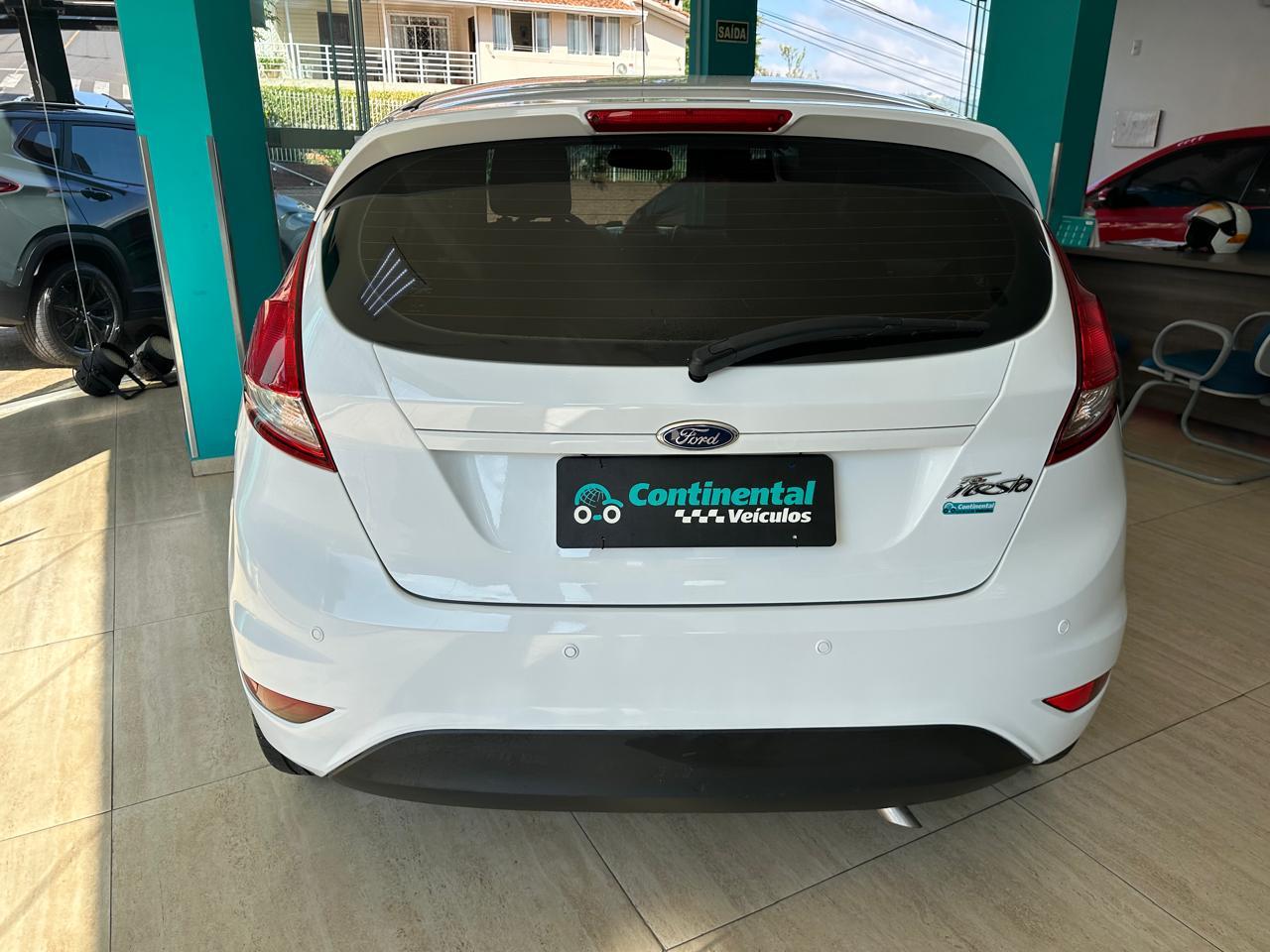 Foto 14 de Ford Fiesta