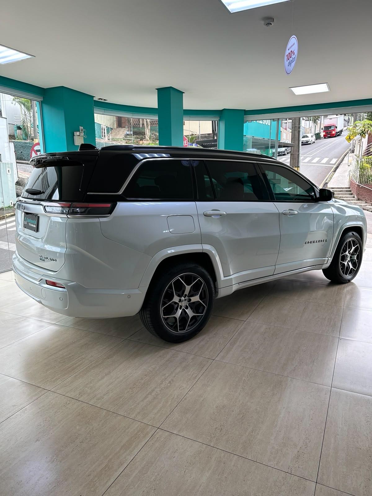 Foto 4 de Jeep Commander