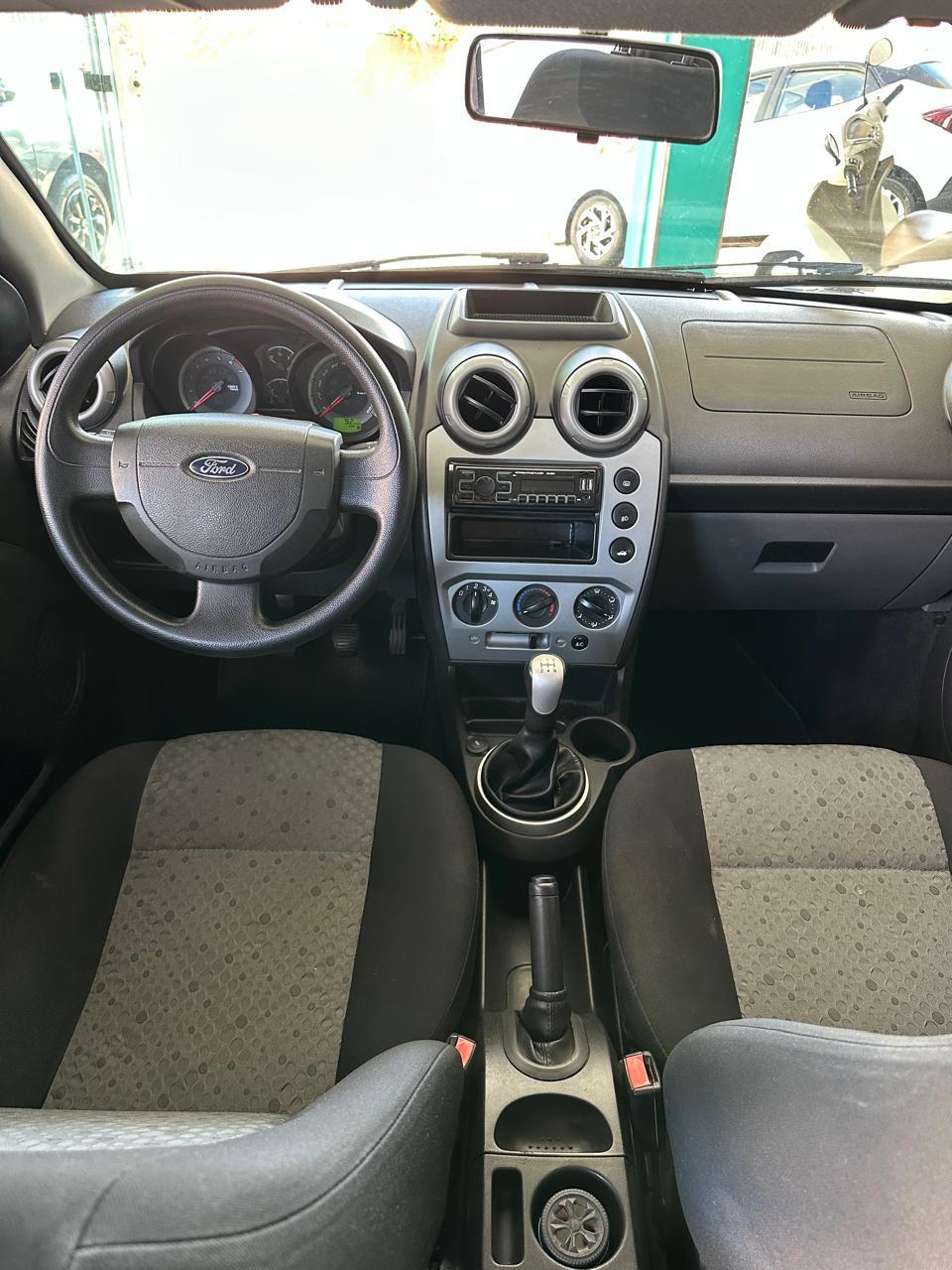 Foto 8 de Ford Fiesta